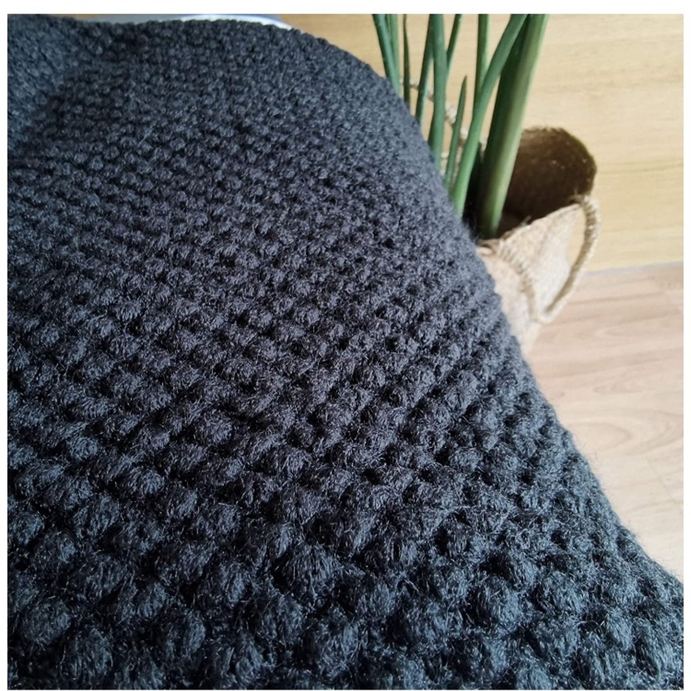 Chunky Knit Boho Fringe/Tassel Throw Blanket/Shawl - Picture 4 of 16